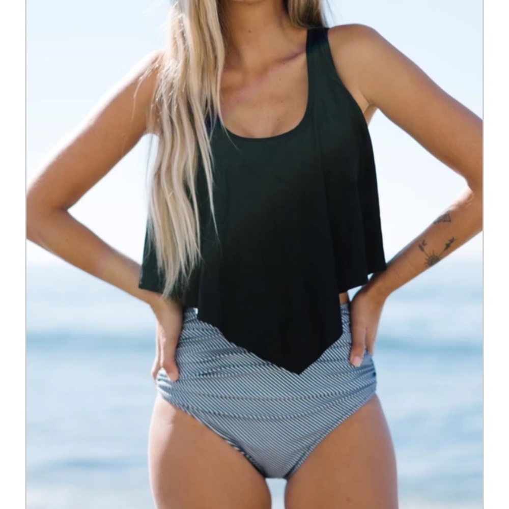 BRAND NEW beachsissi tankini size large